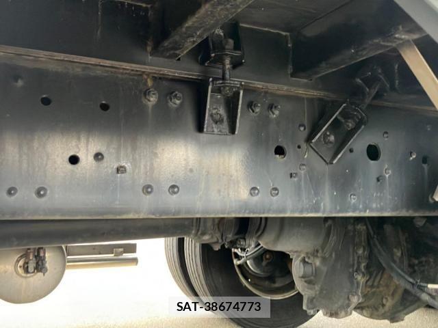 Mitsubishi GREAT 2023-06 8146779-14