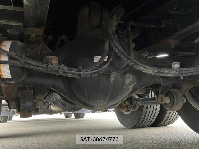 Mitsubishi GREAT 2023-06 8146779-16