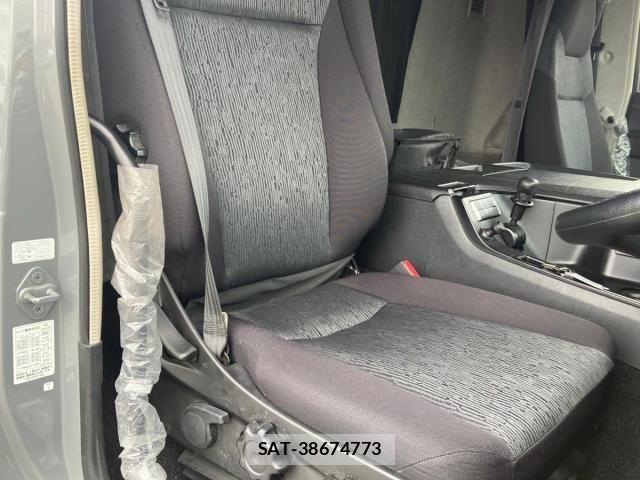 Mitsubishi GREAT 2023-06 8146779-20