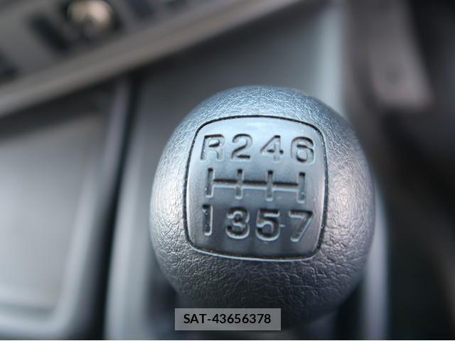 Mitsubishi GREAT 2014-04 8146783-12