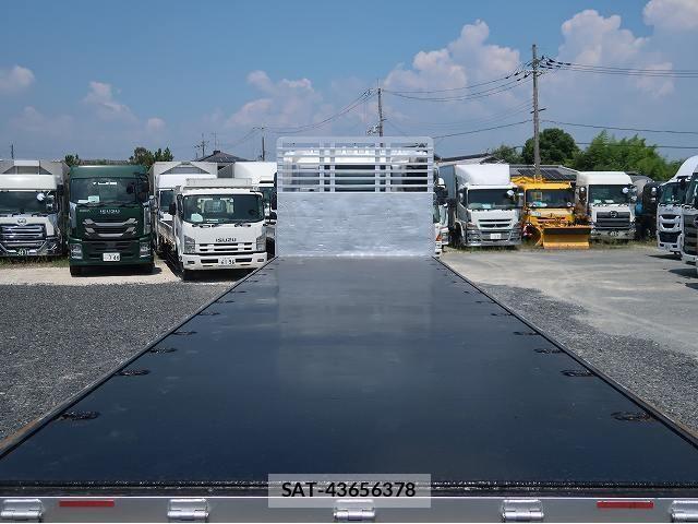 Mitsubishi GREAT 2014-04 8146783-5