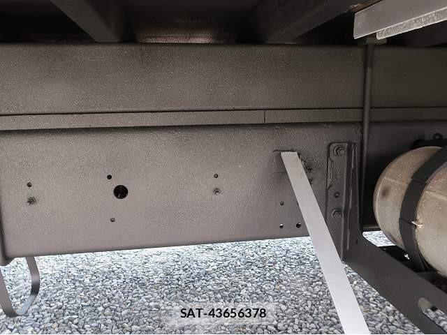 Mitsubishi GREAT 2014-04 8146783-6