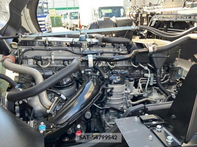 Mitsubishi GREAT 2026-04 8146781-15