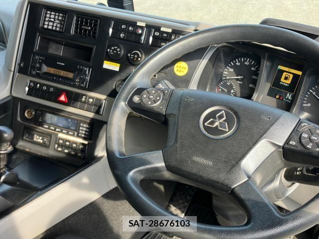 Mitsubishi GREAT 2018-10 8159325-19