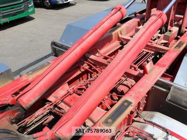 Mitsubishi GREAT 2021-06 8159318-11