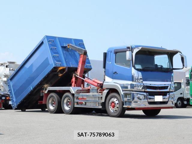 Mitsubishi GREAT 2021-06 8159318-2