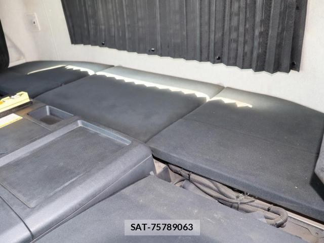 Mitsubishi GREAT 2021-06 8159318-29
