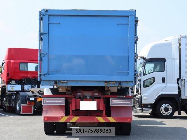 Mitsubishi GREAT 2021-06 8159318-6