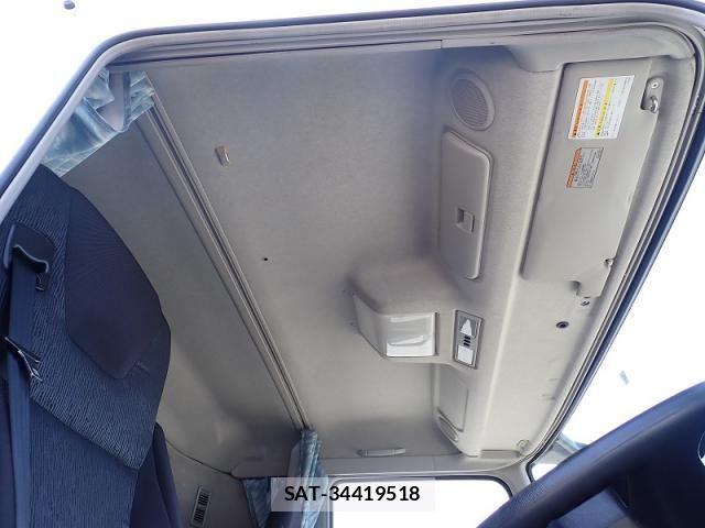 Mitsubishi GREAT 2018-03 8159324-14