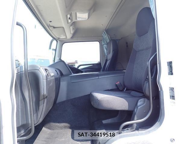 Mitsubishi GREAT 2018-03 8159324-15