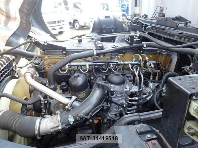 Mitsubishi GREAT 2018-03 8159324-24