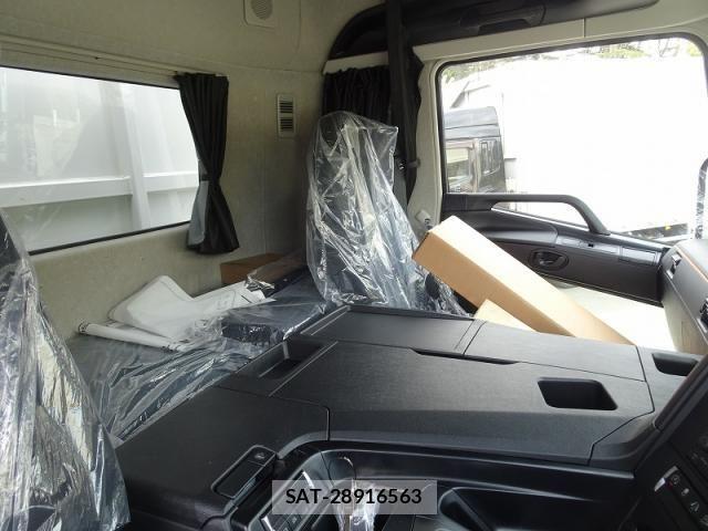 Mitsubishi GREAT 2026-04 8159317-15