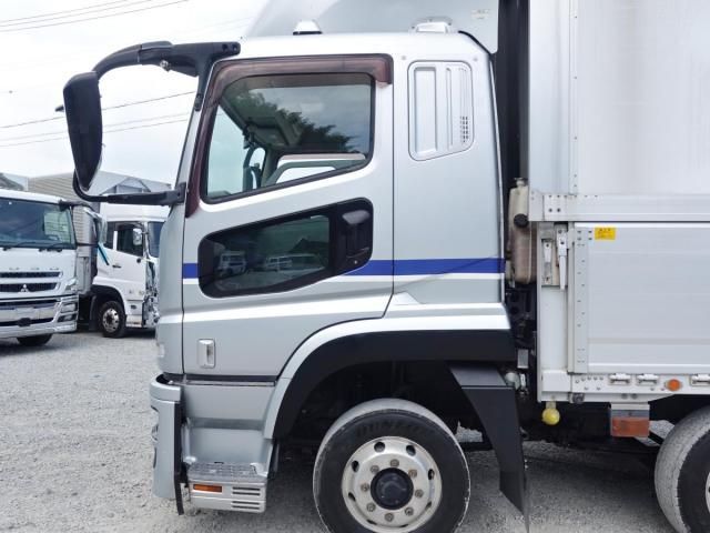 Mitsubishi GREAT 2017-02 8186448-9