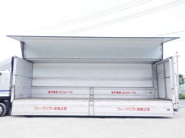 Mitsubishi GREAT 2017-02 8186448-11
