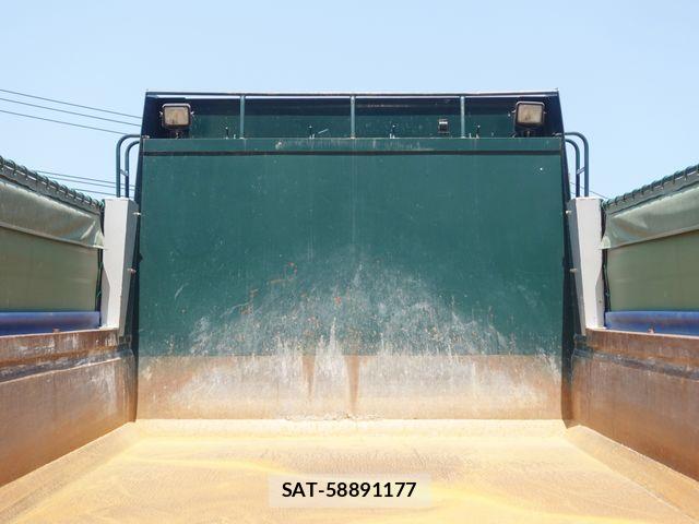 Mitsubishi GREAT 2014-12 8210481-13