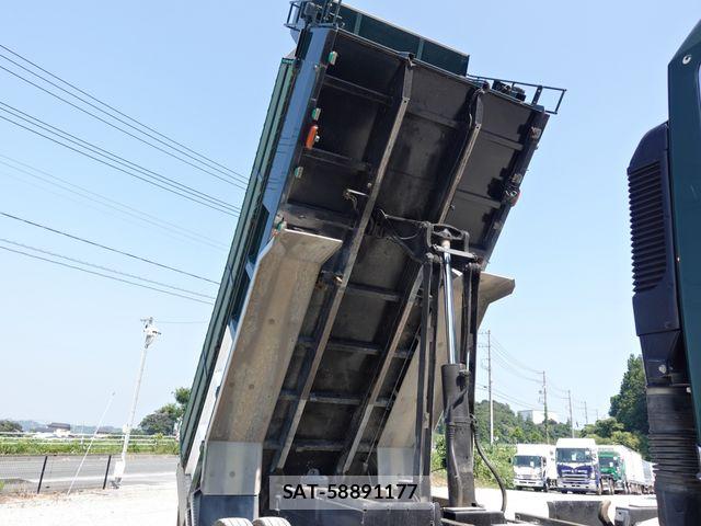 Mitsubishi GREAT 2014-12 8210481-15