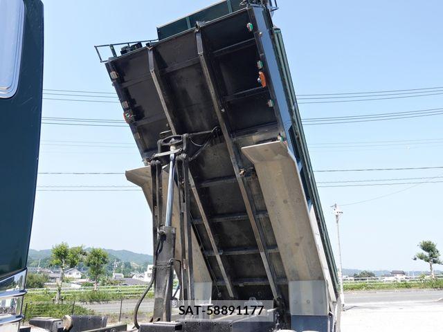 Mitsubishi GREAT 2014-12 8210481-16