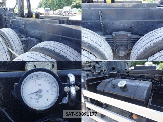 Mitsubishi GREAT 2014-12 8210481-20