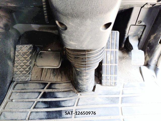 Mitsubishi GREAT 2024-03 8210479-9
