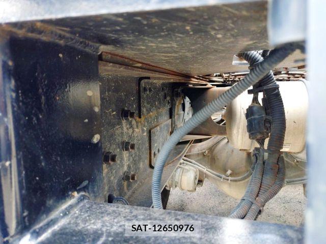 Mitsubishi GREAT 2024-03 8210479-26