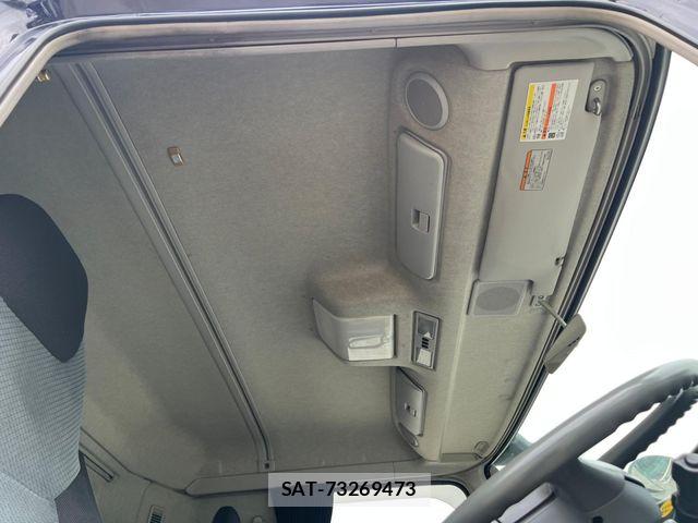 Mitsubishi GREAT 2018-04 8210480-15