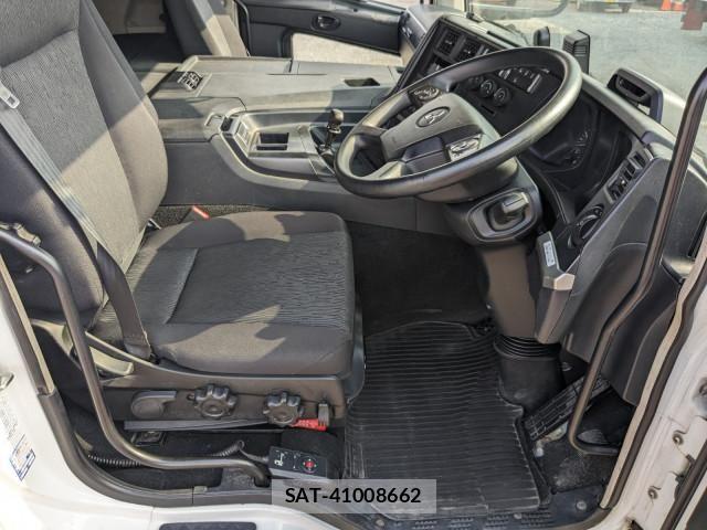 Mitsubishi GREAT 2018-03 8232001-24
