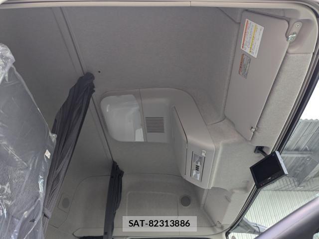 Mitsubishi GREAT 2026-03 8231984-24