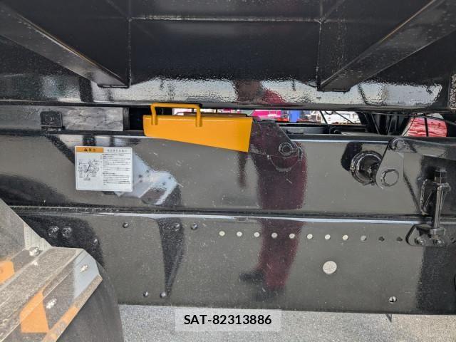 Mitsubishi GREAT 2026-03 8231984-8