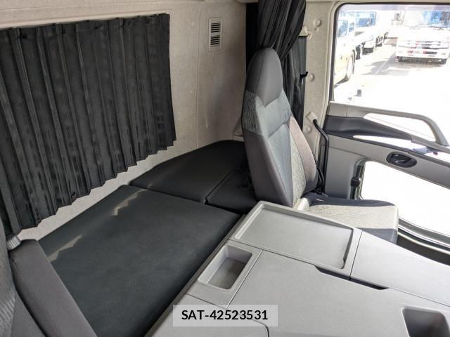 Mitsubishi GREAT 2022-12 8231989-26