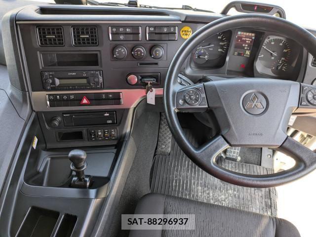 Mitsubishi GREAT 2022-09 8231988-26