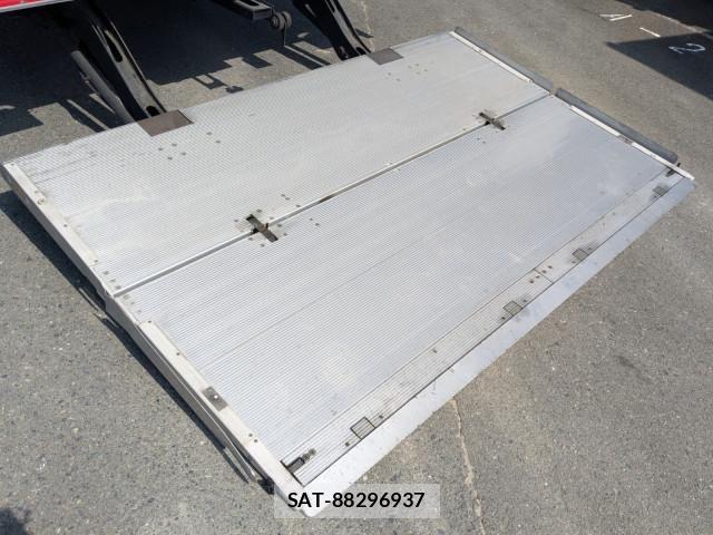 Mitsubishi GREAT 2022-09 8231988-8