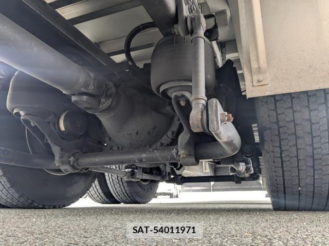 Mitsubishi GREAT 2025-04 8231981-18