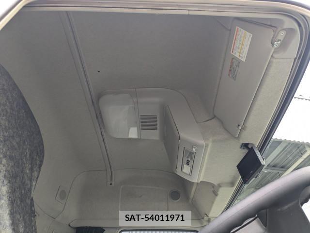 Mitsubishi GREAT 2025-04 8231981-8