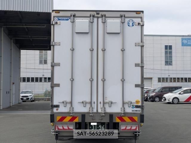 Mitsubishi GREAT 2022-03 8231986-6