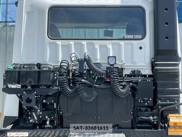 Mitsubishi GREAT 2026-01 8231987-11