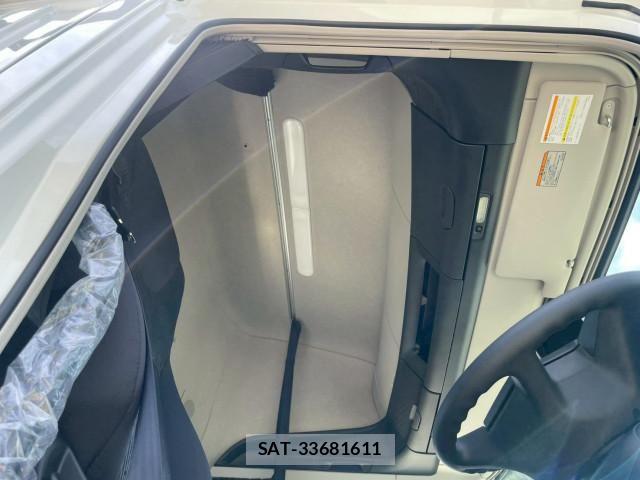 Mitsubishi GREAT 2026-01 8231987-24