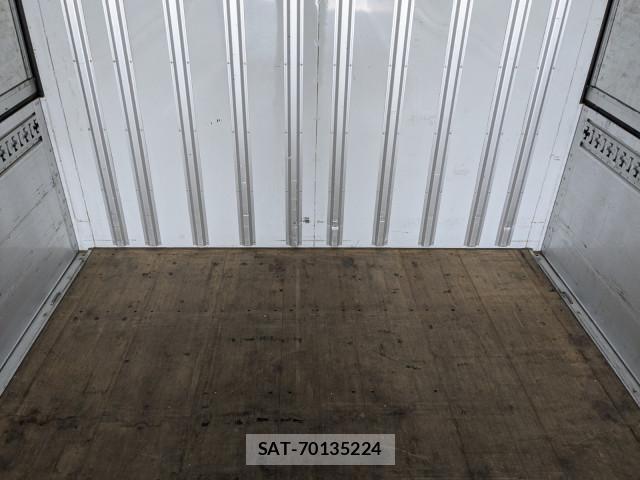 Mitsubishi GREAT 2021-04 8231999-18