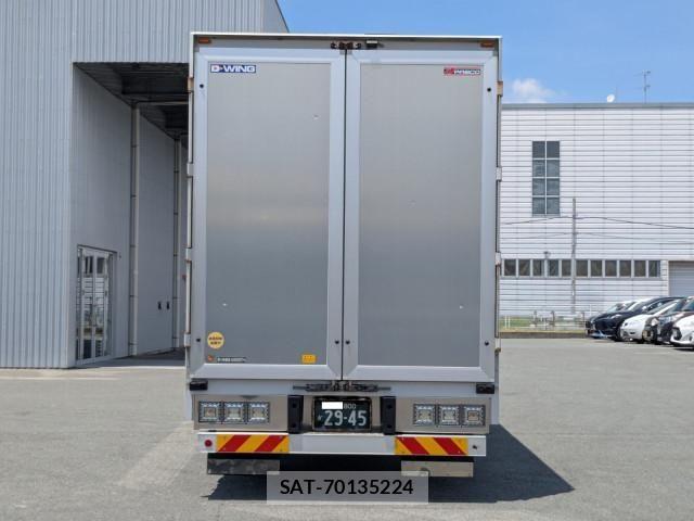 Mitsubishi GREAT 2021-04 8231999-6