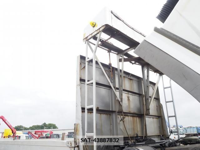 Mitsubishi GREAT 2004-03 8232003-10