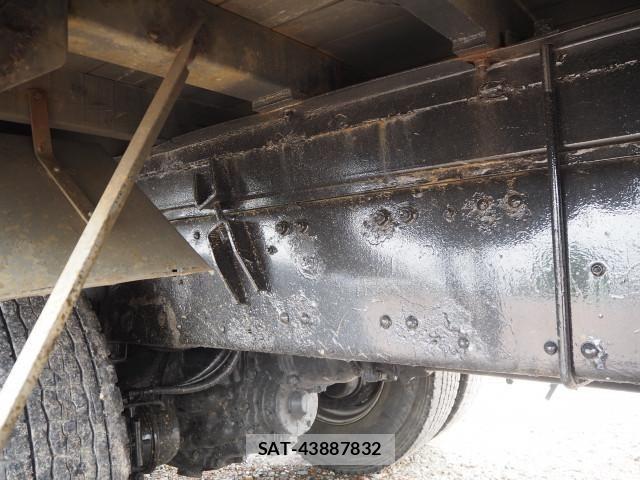 Mitsubishi GREAT 2004-03 8232003-16