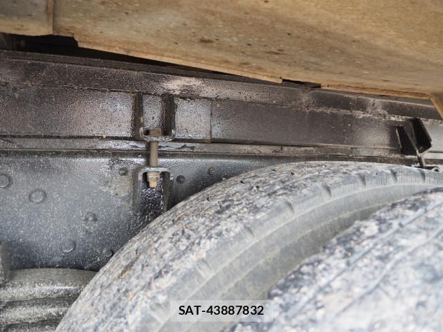 Mitsubishi GREAT 2004-03 8232003-20