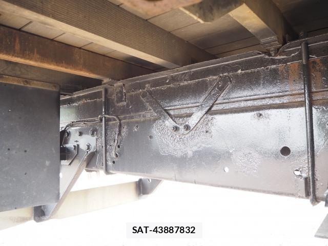 Mitsubishi GREAT 2004-03 8232003-21