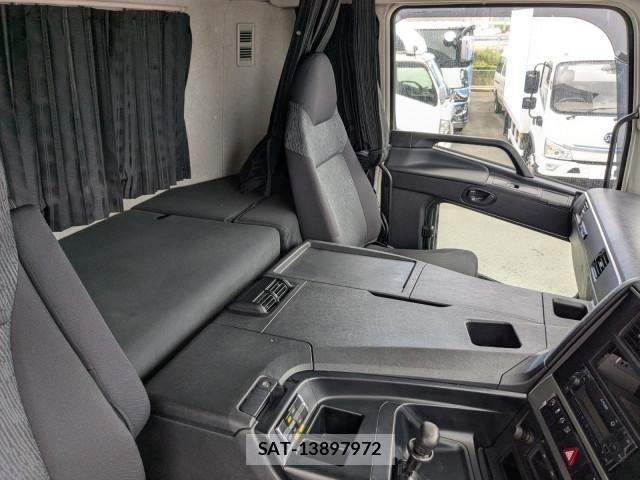 Mitsubishi GREAT 2022-07 8231985-24