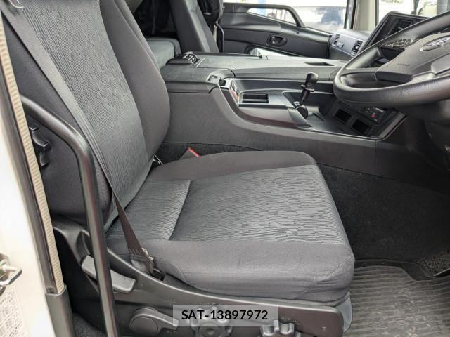 Mitsubishi GREAT 2022-07 8231985-26