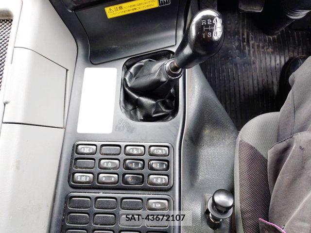 Mitsubishi GREAT 2016-02 8246855-9