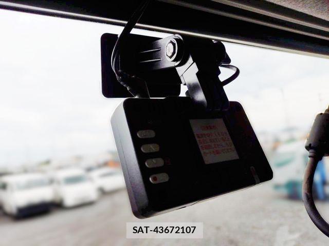 Mitsubishi GREAT 2016-02 8246855-5