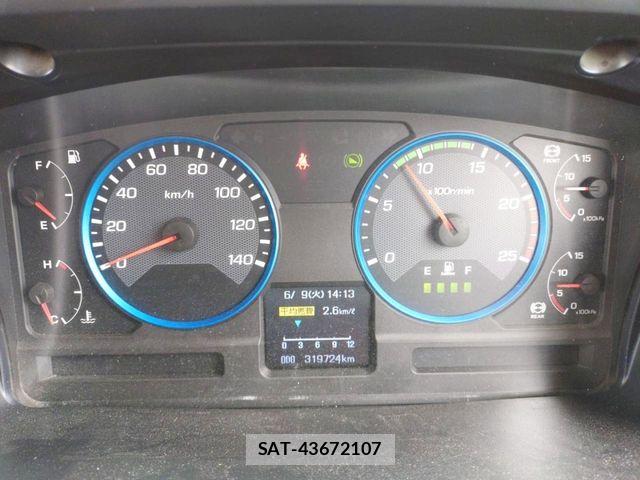 Mitsubishi GREAT 2016-02 8246855-7