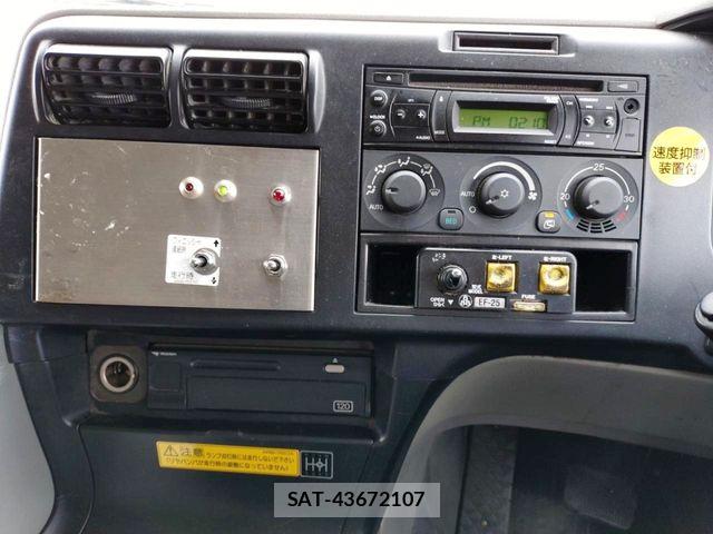 Mitsubishi GREAT 2016-02 8246855-8