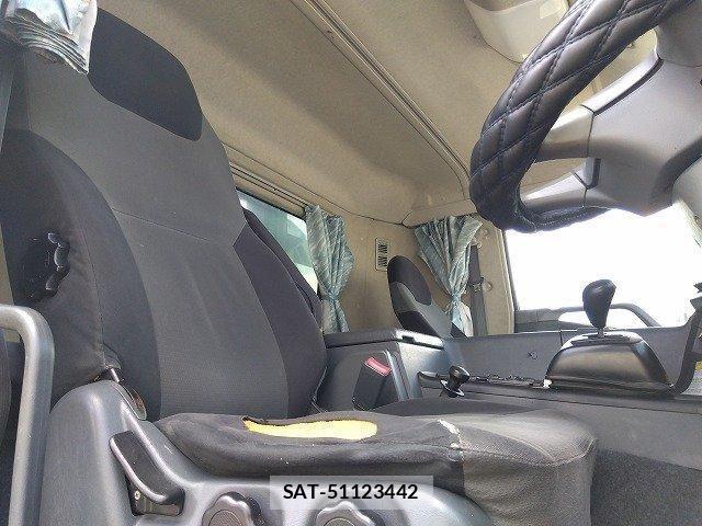 Mitsubishi GREAT 2016-05 8246856-13