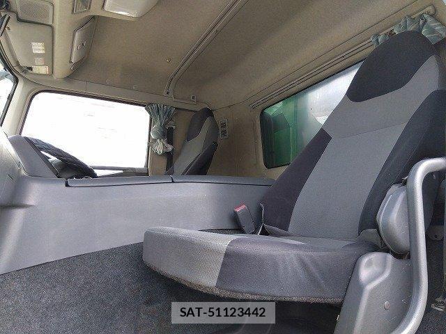 Mitsubishi GREAT 2016-05 8246856-18